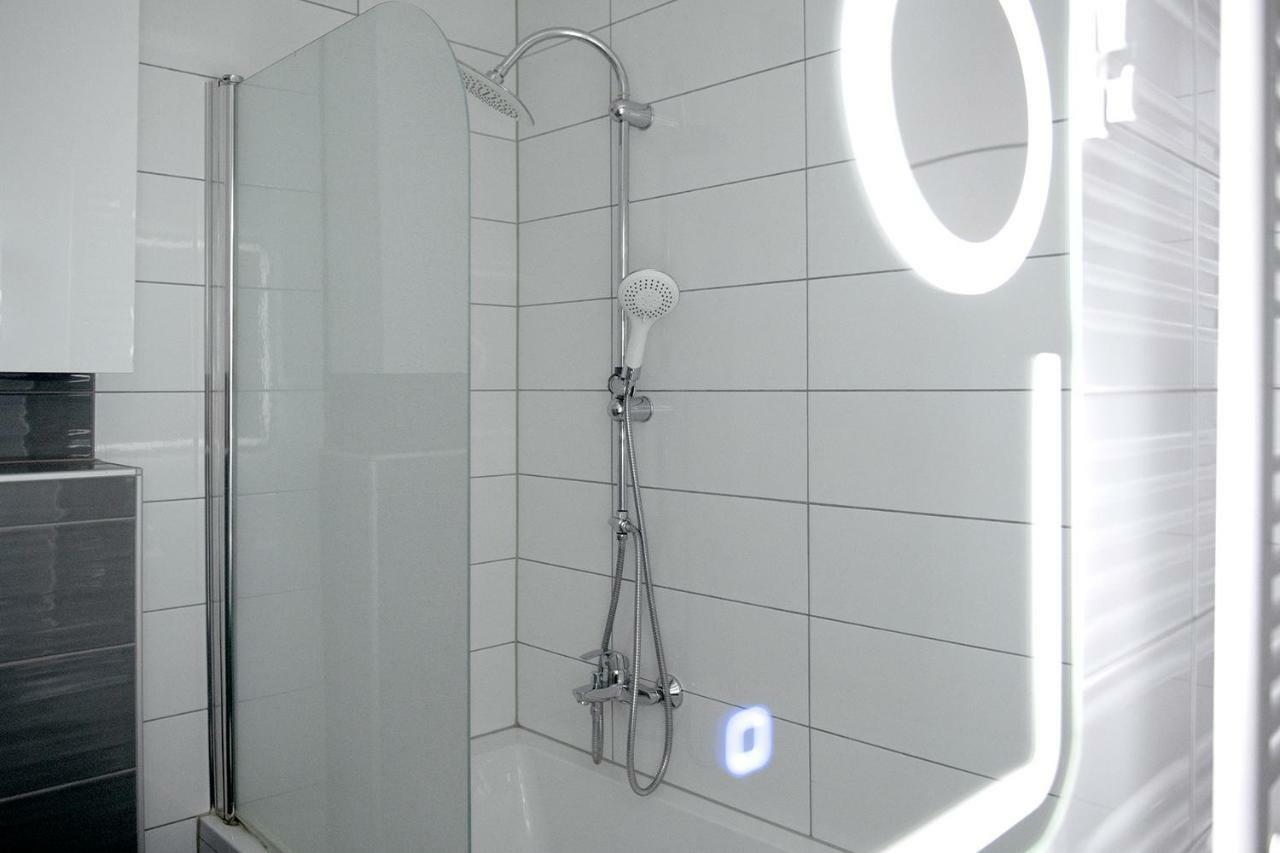 Flexible Selfcheckins 7 - Zagreb - Garage - Electric Vehicle Ccharger - Loggia - New - Luxury - Apartments Repinc 7 Exterior foto